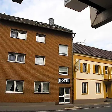 B&B Zum Schwan 2*