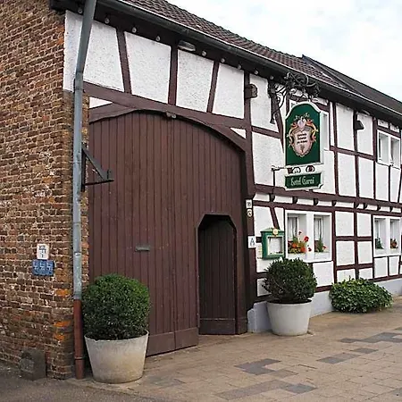 B&B Zum Schwan 2*